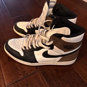 Jordan 1 Mochas